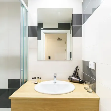 酒店 Concheiros 2*