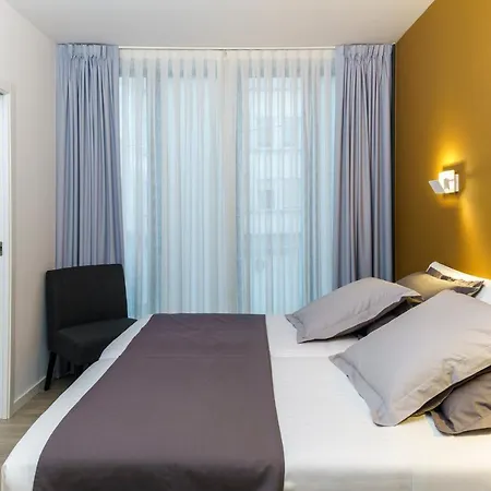 Hotel Concheiros 2*